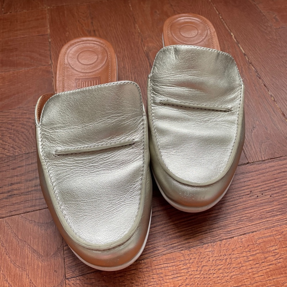 Fitflop Slip-on size 5 in silver